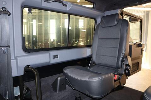 Land Rover Defender view 15