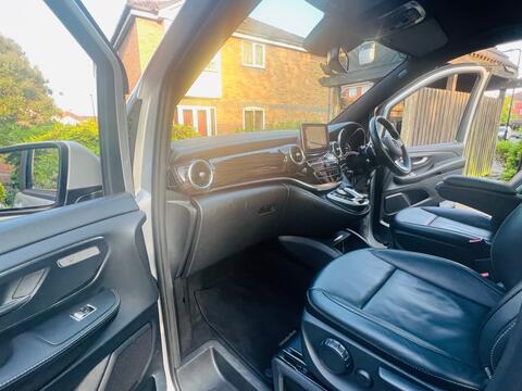 Mercedes-Benz V-Class view 36