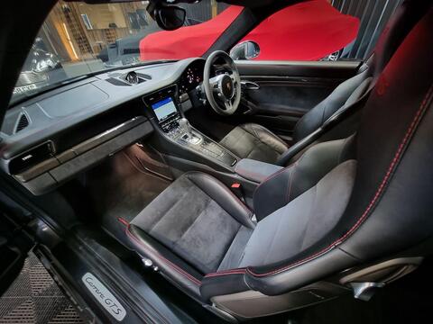 Porsche 911 view 2