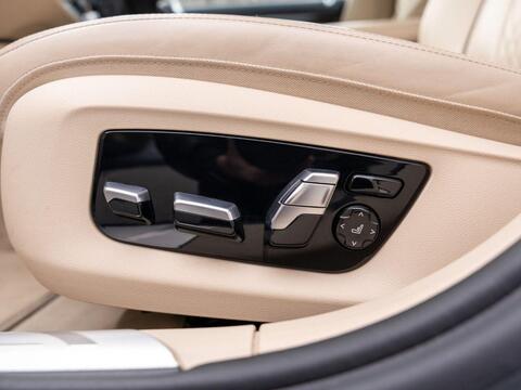 BMW 7 Series view 27