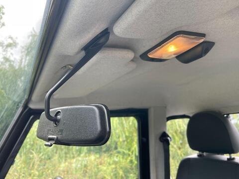 Land Rover Defender view 40