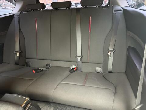 BMW 1 Series view 23