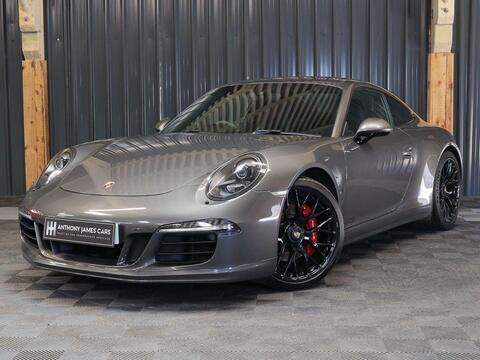 Porsche 911 view 9