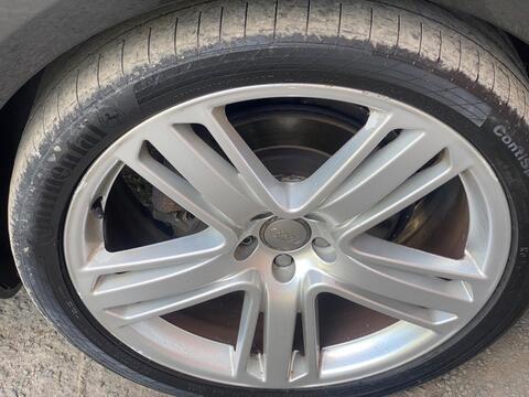 Audi A8 view 56