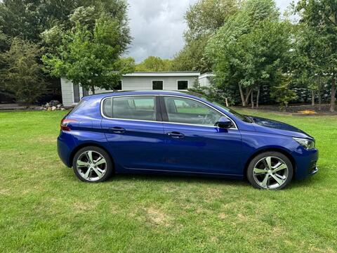Peugeot 308 view 9