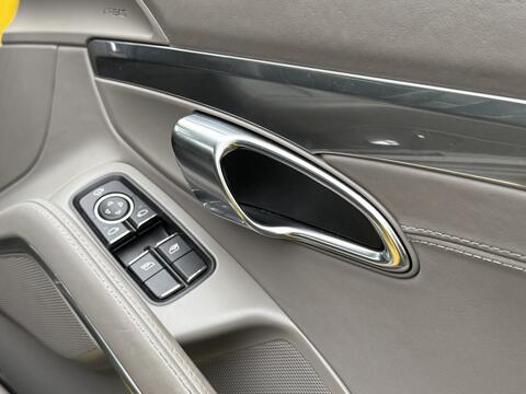 Porsche 911 view 52