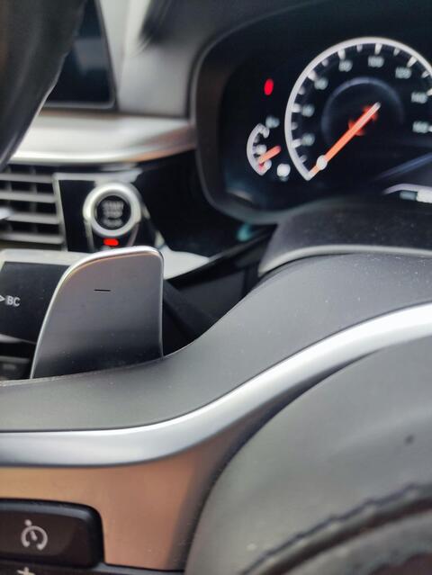 BMW 5 Series view 12