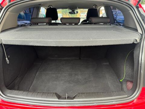 BMW 1 Series view 33