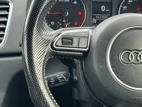 Audi Q3 view 18