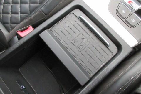 Audi SQ5 view 24