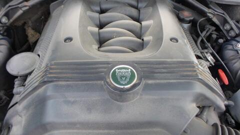 Jaguar XJ view 45