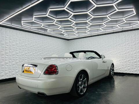 Rolls-Royce Dawn view 36