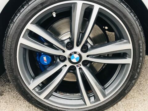 BMW 3 Series view 9