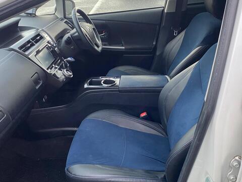 Toyota Prius+ view 16