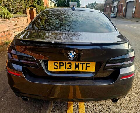 BMW 5 Series view 6