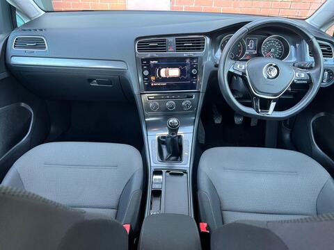 Volkswagen Golf view 20