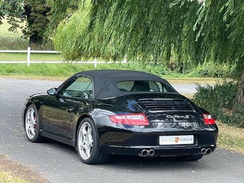 Porsche 911 view 19