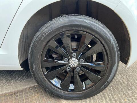 Volkswagen Golf view 27