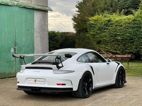 Porsche 911 view 12