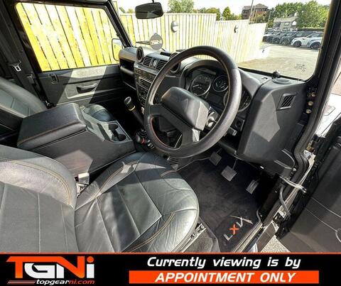 Land Rover Defender view 22