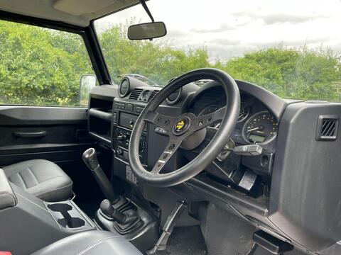 Land Rover Defender view 14