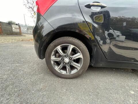Hyundai Ix20 view 45