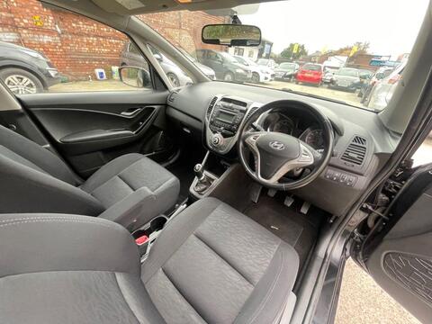 Hyundai Ix20 view 2