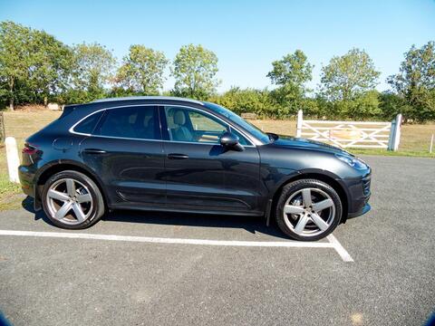 Porsche Macan view 24