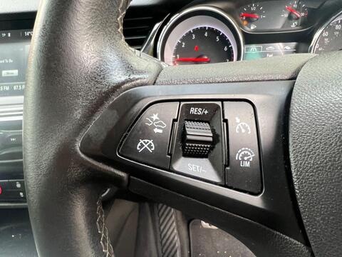 Vauxhall Insignia view 23