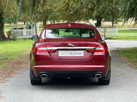 Jaguar XF view 10