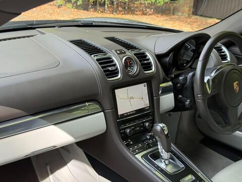 Porsche Cayman view 52