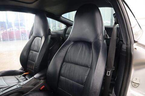 Porsche 911 view 12