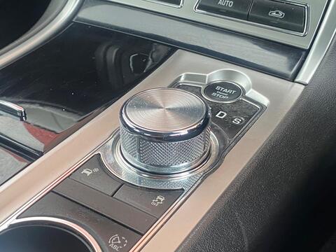 Jaguar XF view 40