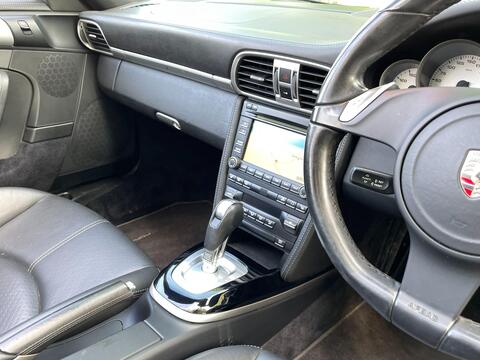 Porsche 911 view 25