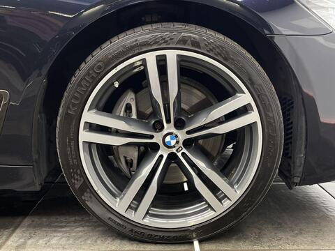 BMW 7 Series view 33