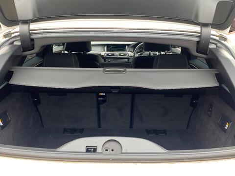 BMW 5 Series view 32