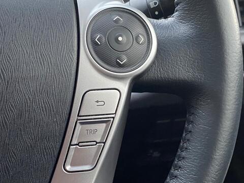 Toyota Prius+ view 25