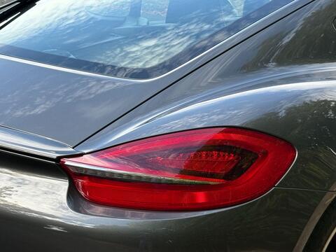 Porsche Cayman view 14