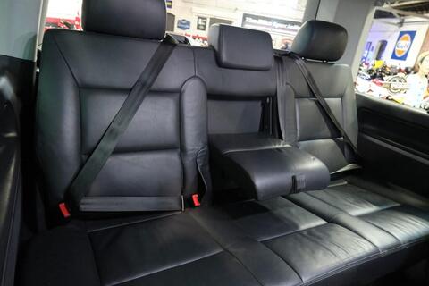 Volkswagen Caravelle view 12