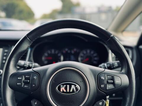 Kia Carens view 15