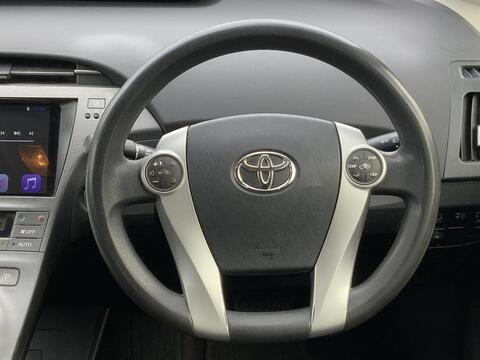 Toyota Prius view 15