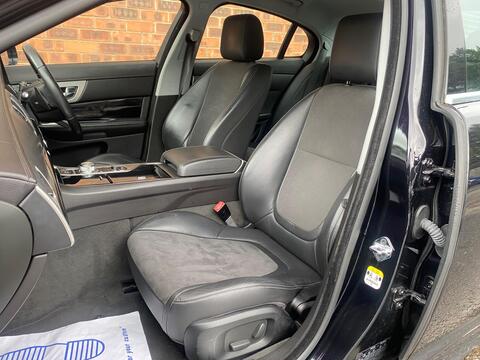 Jaguar XF view 25