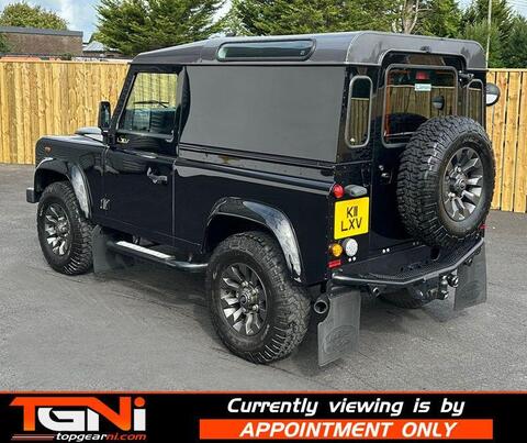 Land Rover Defender view 31