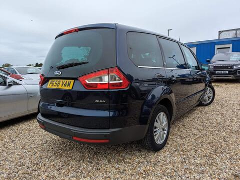 Ford Galaxy view 3