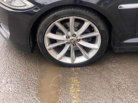 Jaguar XF view 42