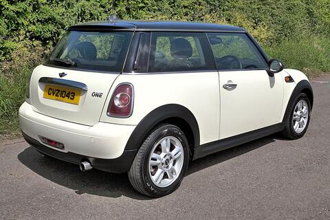 Mini Hatch view 3
