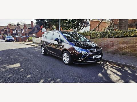 Vauxhall Zafira Tourer MPV 2.0 CDTi Exclusiv Auto Euro 5 5dr