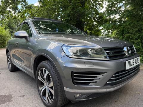 Volkswagen Touareg SUV 3.0 TDI V6 BlueMotion Tech R-Line Tiptronic 4WD Euro 6 (s/s) 5dr
