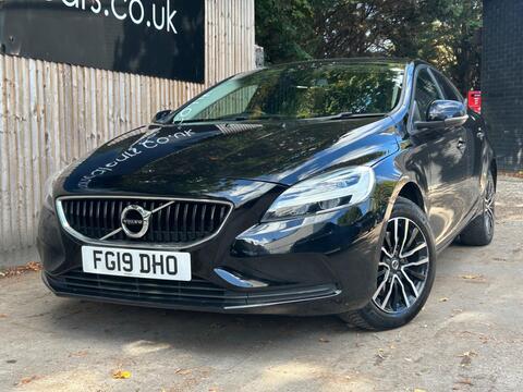 Volvo V40 Hatchback 2.0 T2 GPF Momentum Nav Plus Euro 6 (s/s) 5dr
