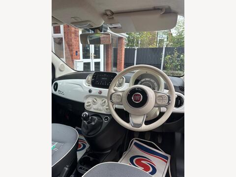 2019 Fiat 500, photograph 2